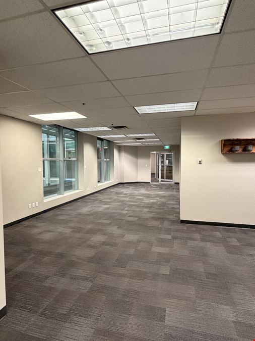 852 Fort Street (305)