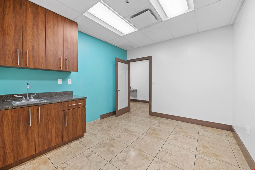 313 E Hallandale Beach Blvd