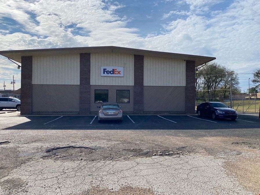 FedEx Retail Shipping Office