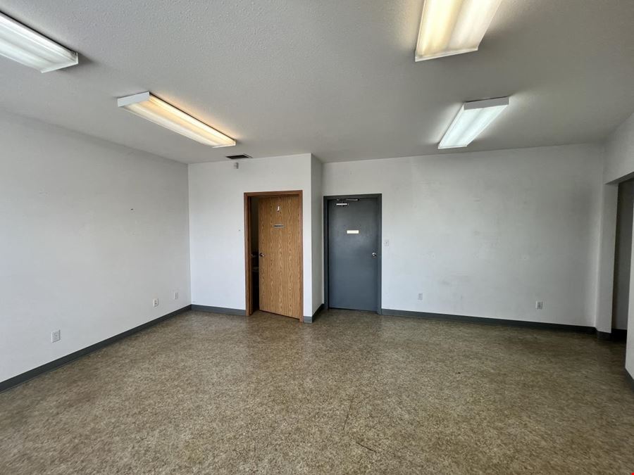 7471 Edgar Industrial Bend - Unit 9