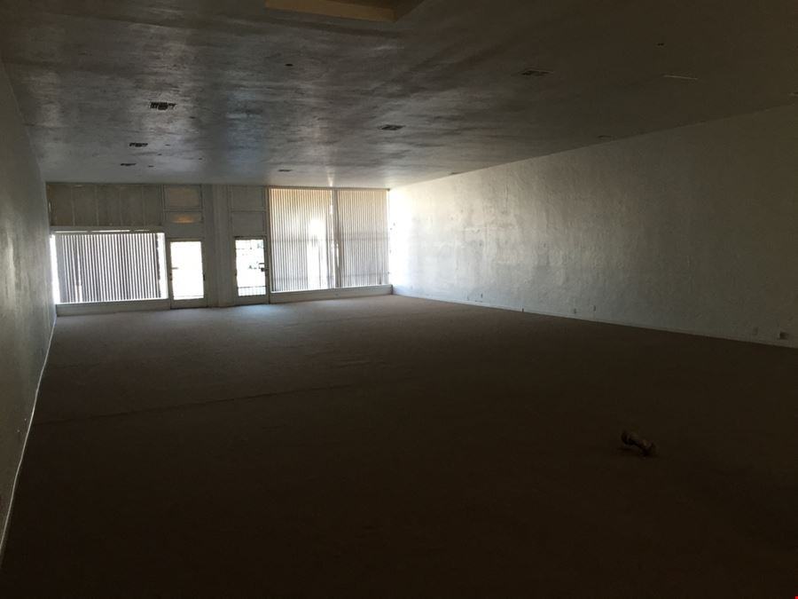 Retail/Office Storefront Building - TI's Available