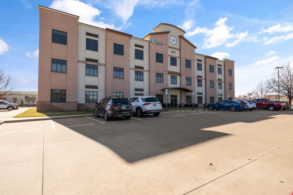 809 W Harwood Rd
