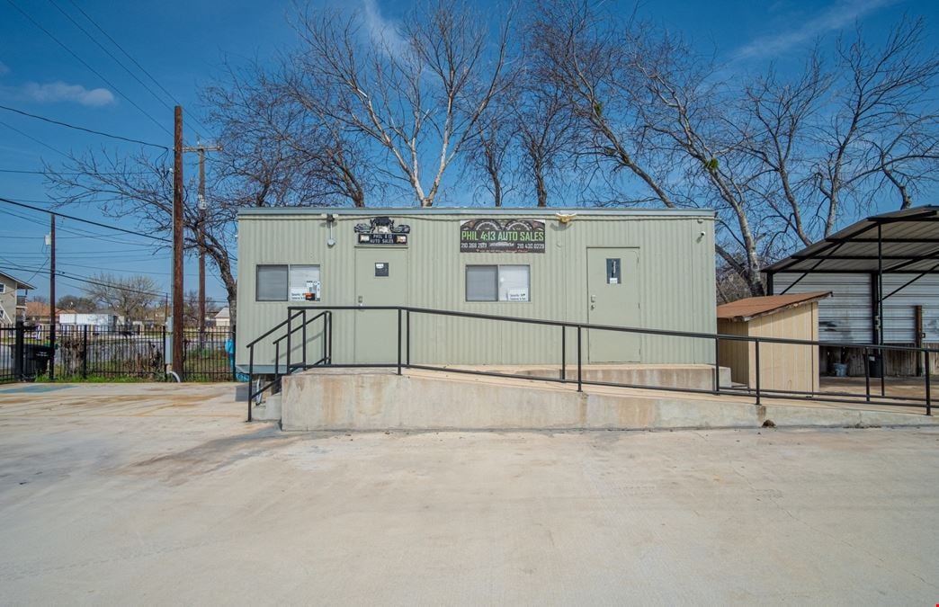 3422 Commercial Avenue