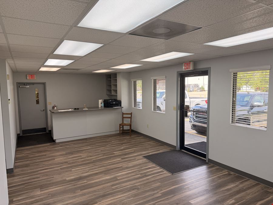 Flex Office/Industrial Space For Lease