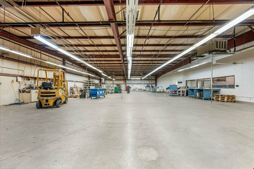 ±11,388 SF Clear Span Industrial Building off CA-99 in Fresno, CA