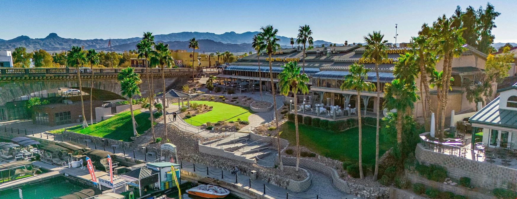 Island Mall at Lake Havasu’s London Bridge