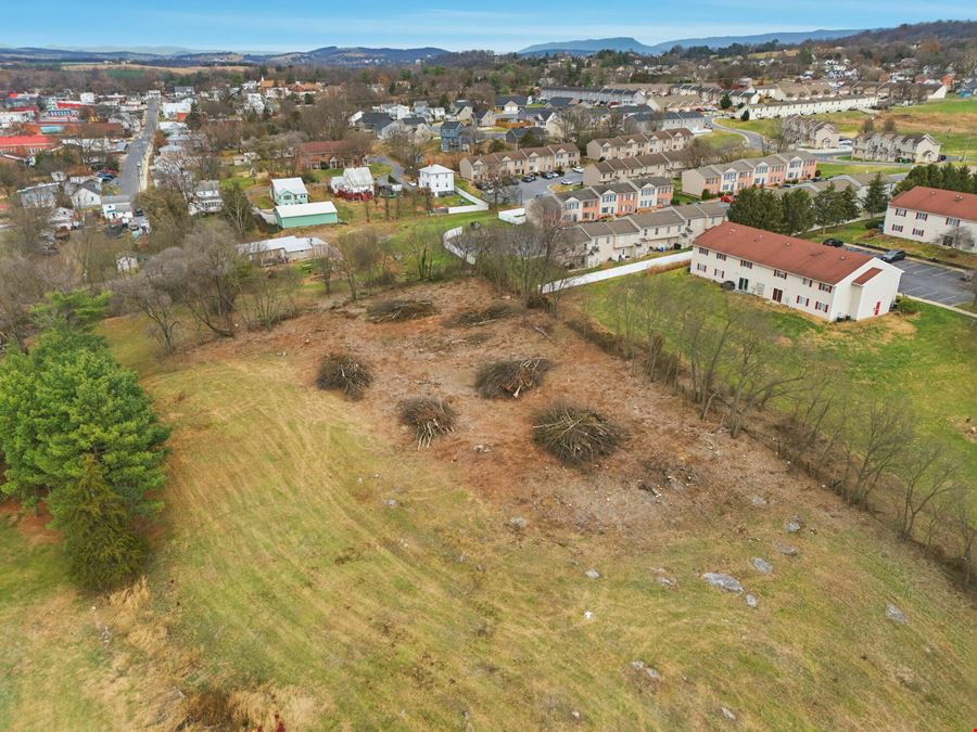 2.2 ACRE COMMERCIAL LOT AVAILABLE