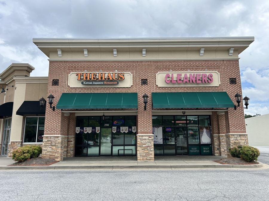 Royal Lakes Marketplace