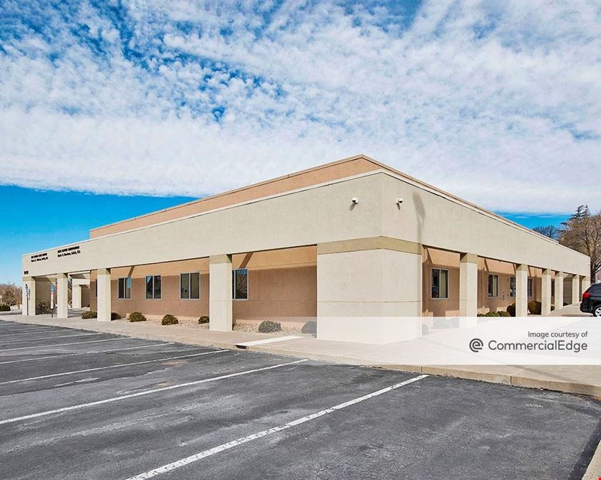 Bear Canyon Professional Center