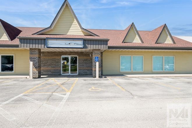 Preview of Office space for Rent at 754 - 762 North Center Point Road