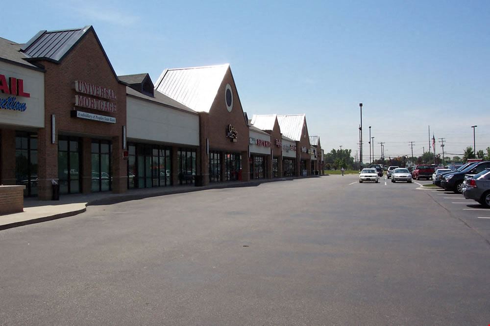 Macomb Centre Plaza