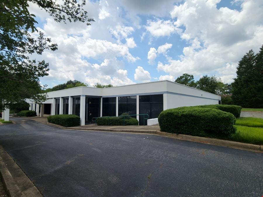 12K SQ FT Bdg Near SMC in Spartanburg, 55 Parking Spaces