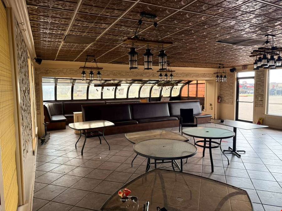 Freestanding Retail Building in Pantego, TX