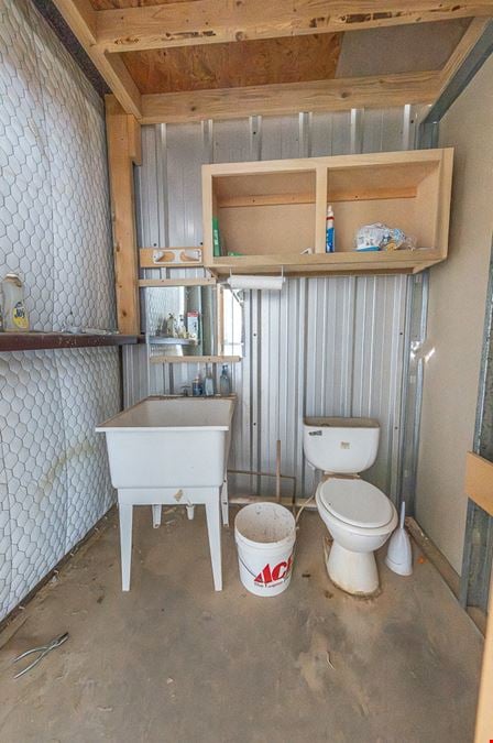Flex Space (1,200 Sq Ft)