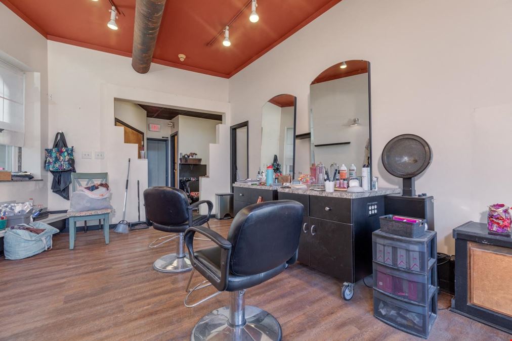 Clifton Heights Boutique Salon for Lease