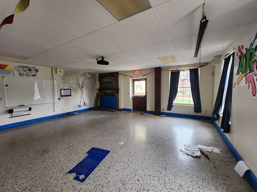 East Cottage at Gillis Campus | Flexible Program Space
