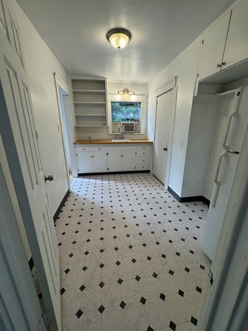 341 Redondo Ave