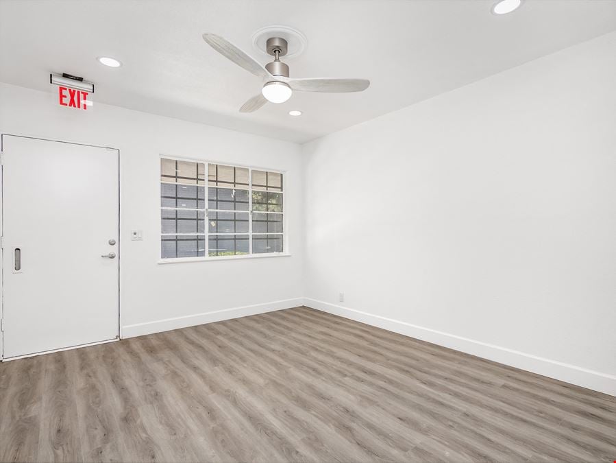 Prime Fully Remodeled Blackstone Ave Space: Move-In Ready