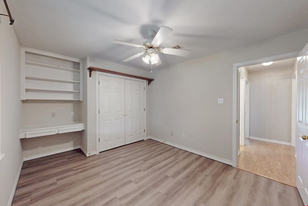 2600 Greenberry Circle