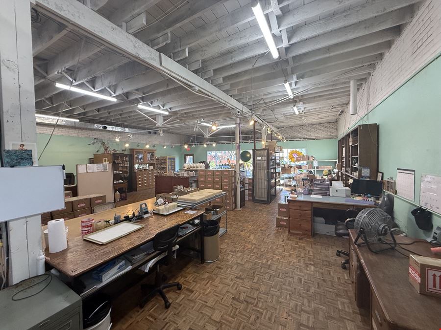 101 E 5th St
