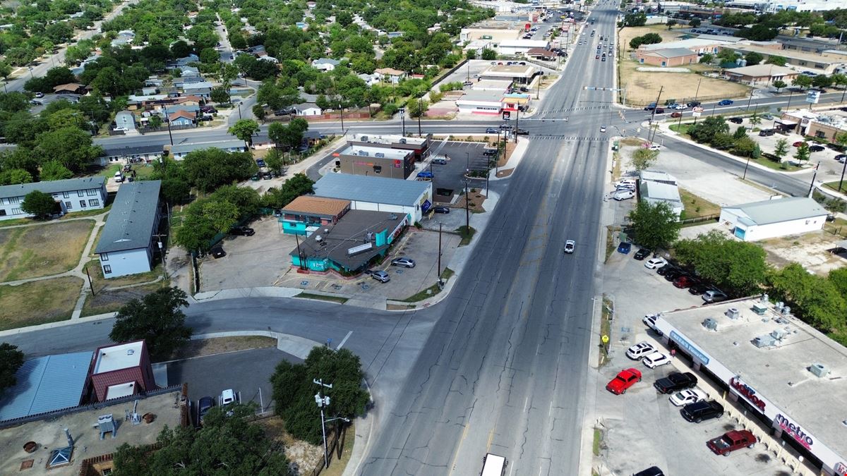 603 Bandera Rd – Corner Income-Producing Restaurant with Redevelopment Upside