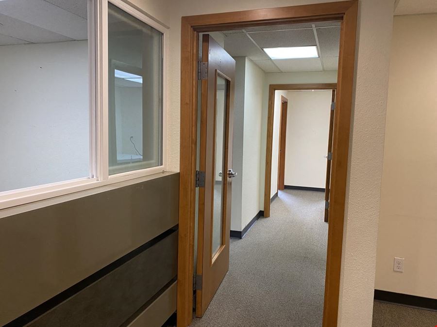  Lynnwood Cedar Valley Park Office Building