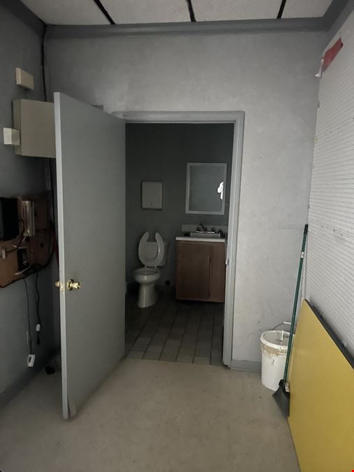 203 E Lexington Ave