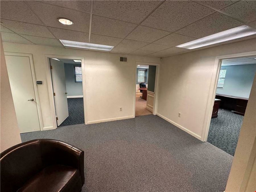 McKnight East Professional Office
