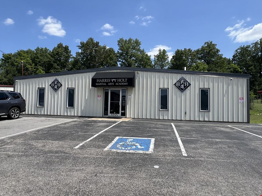 211 W Dunbar Cave Rd