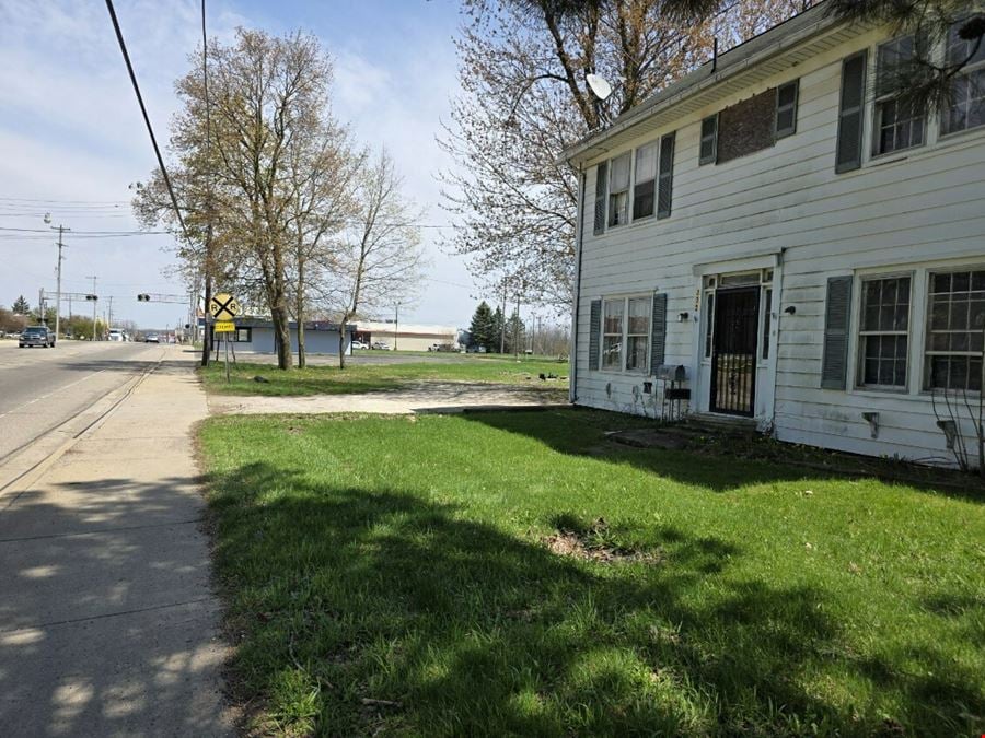 102 Lansing St