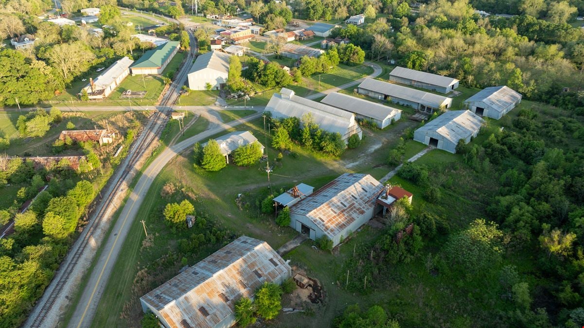 Leslie, Georgia - Cotton/Peanut Warehouses