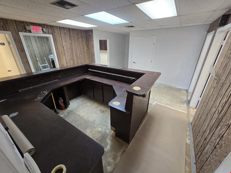 FOR LEASE: Professional office 1,100 SQFT