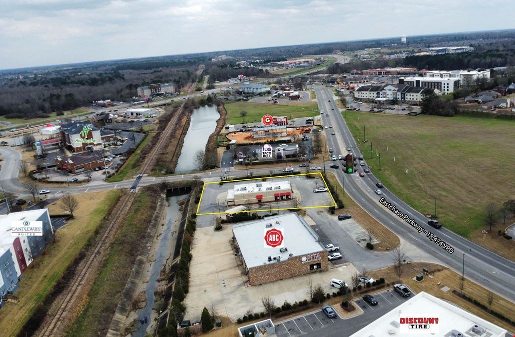 Former Milo's Available for Lease