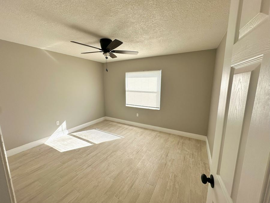 Tampa 8-Unit Apartment Complex