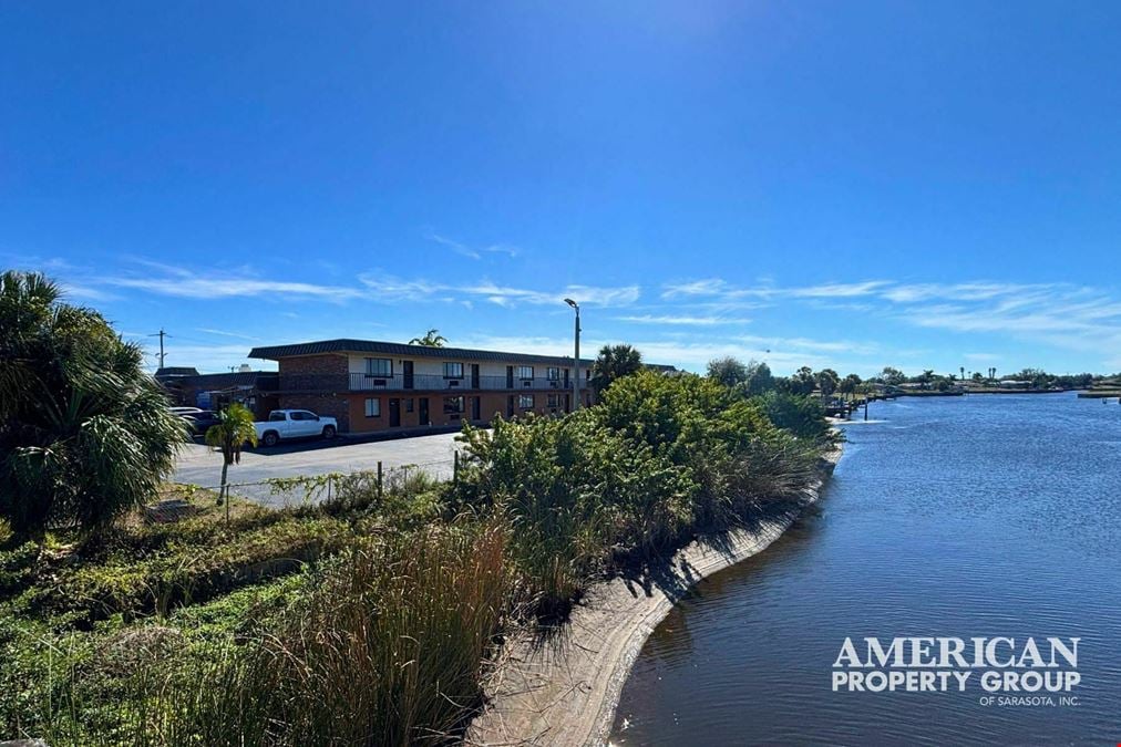 Hospitality & Dining Opportunity on Tamiami Trail