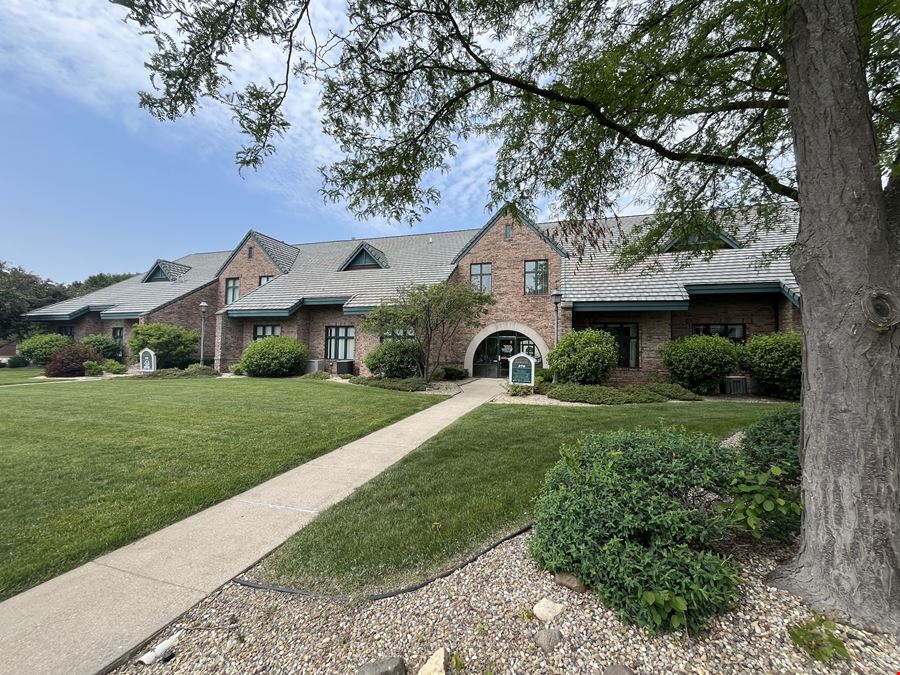 Available Medical Office - Easton Court - 270-280 E 90th Dr