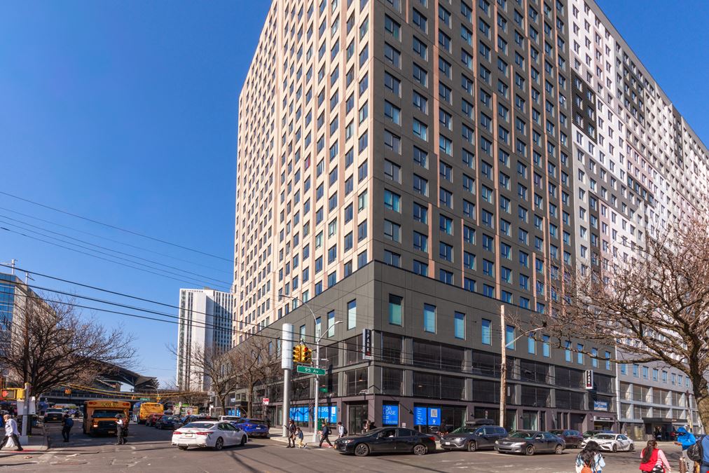 2,300 - 3,750 SF | 94-15 Sutphin Boulevard | 4th Floor Office Spaces for Lease