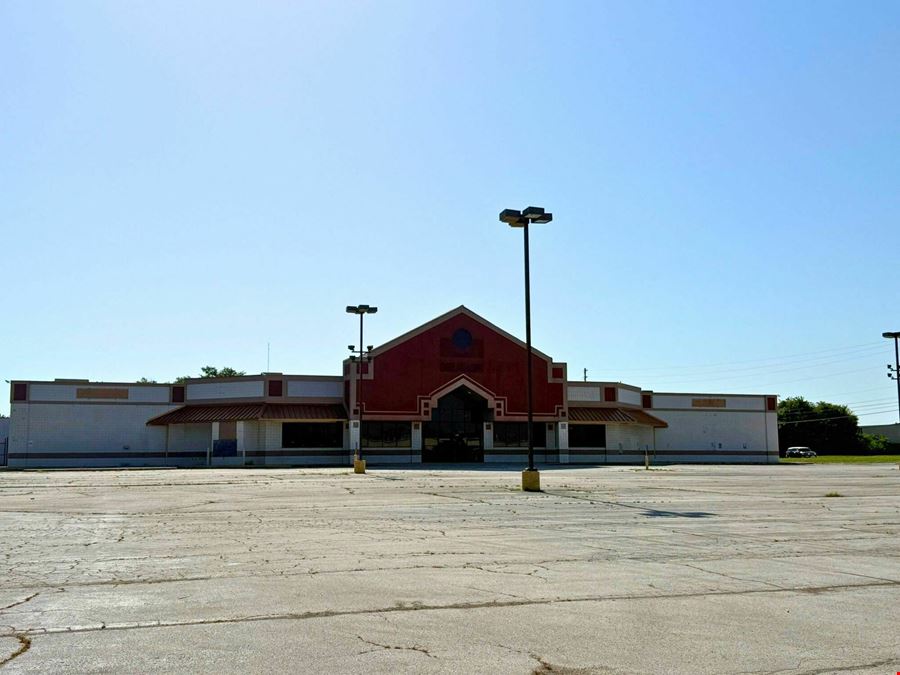 RETAIL BUILDING FOR SALE OR LEASE IN NORTHEAST SPRINGFIELD