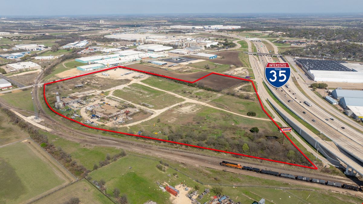 32 Acres Industrial For Lease / BTS