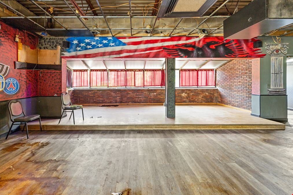 Stillson Road Stand-Alone Commercial/Retail Space.