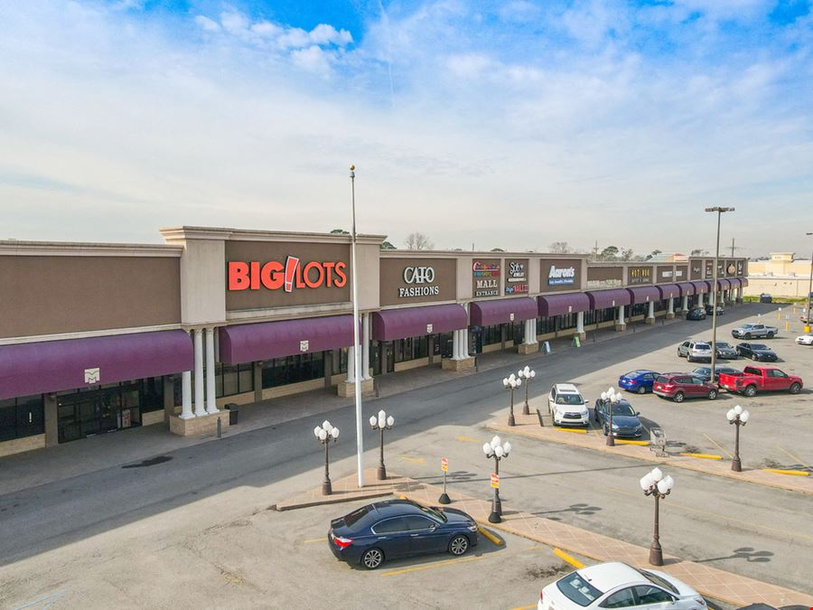 The Chalmette Mall - Retail & Restaurant Space