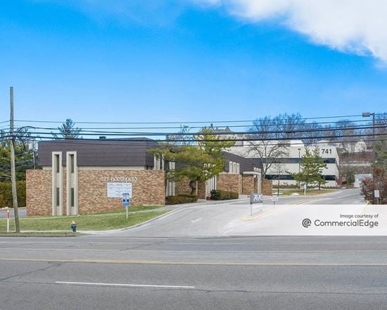 Preview of Office space for Rent at 743 Northfield Avenue