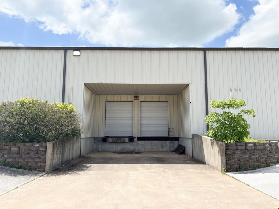 11,824 SF Office/Warehouse for Lease