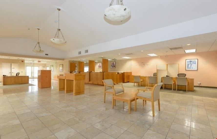 275 S Roselle Rd