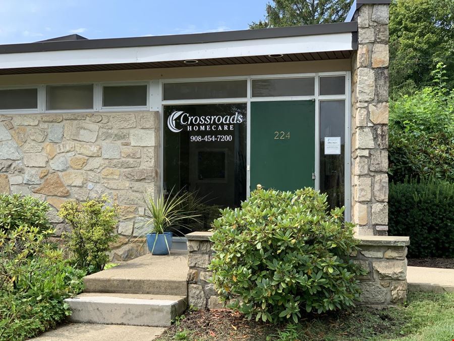 224 Roseberry St Suite 8
