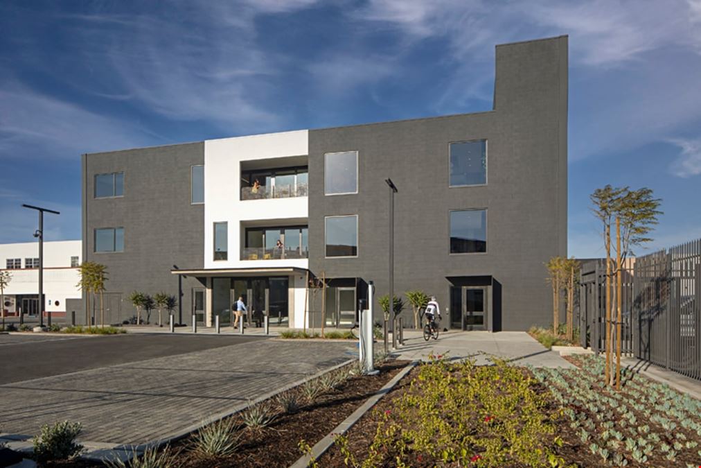Ironfire Workspaces - Bellflower
