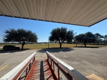 Preview of Industrial space for Rent at 2502 State Highway 304