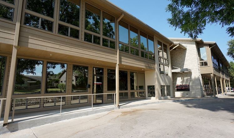 Preview of Office space for Rent at 1104 S Mays