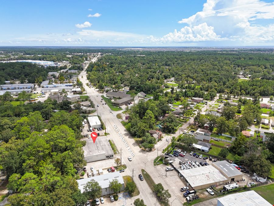 Freestanding Showroom / Warehouse in Slidell Under $60/SF