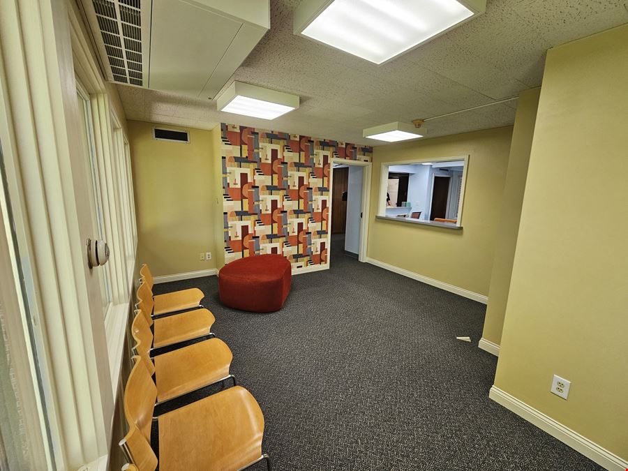 919 W Kirby